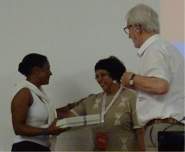 Erica Dorla, docteure Efis, reçoit un prix d’excellence de l’Aifref